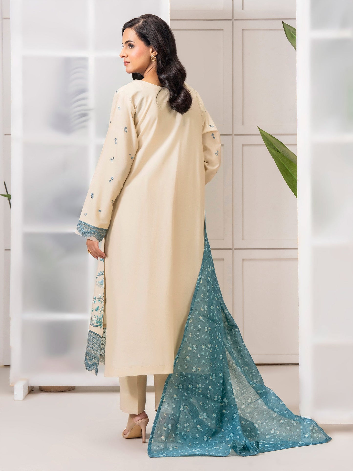 3 Piece Lawn Suit-Embroidered (Pret)