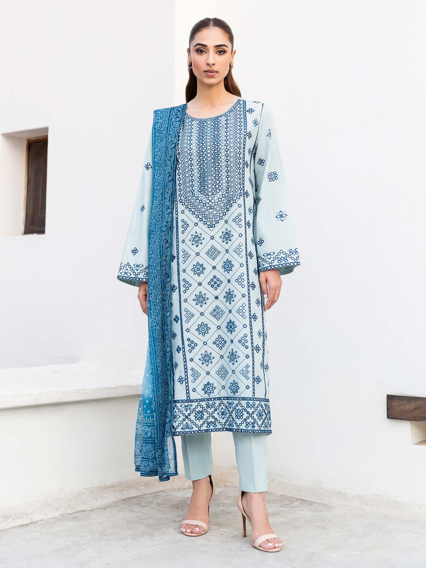 3 Piece Lawn Suit-Embroidered (Pret)
