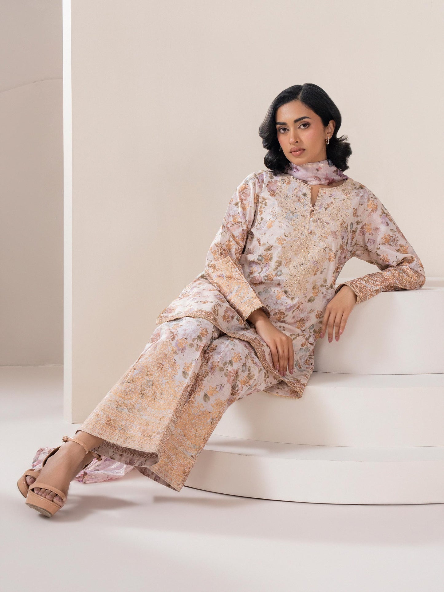 3 Piece Lawn Suit-Embroidered (Pret)