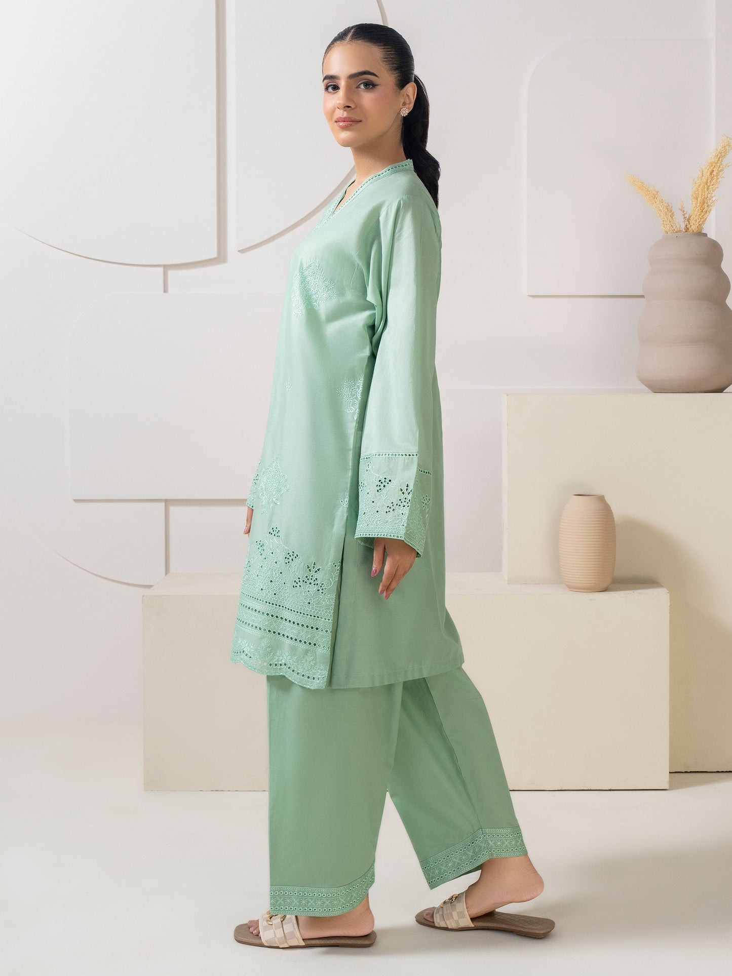 2 Piece Lawn Suit-Embroidered (Pret)