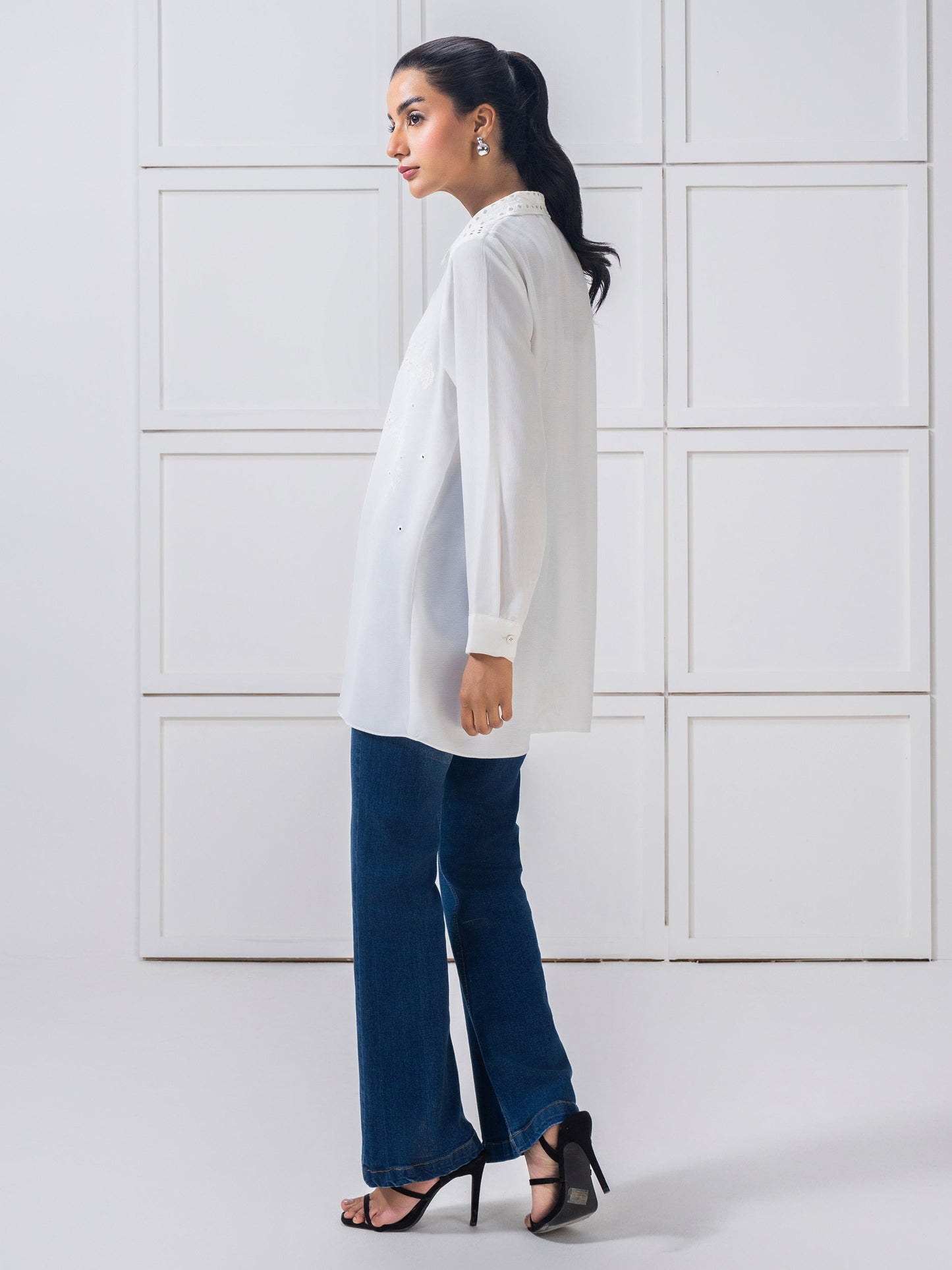 Embroidered Grip Top