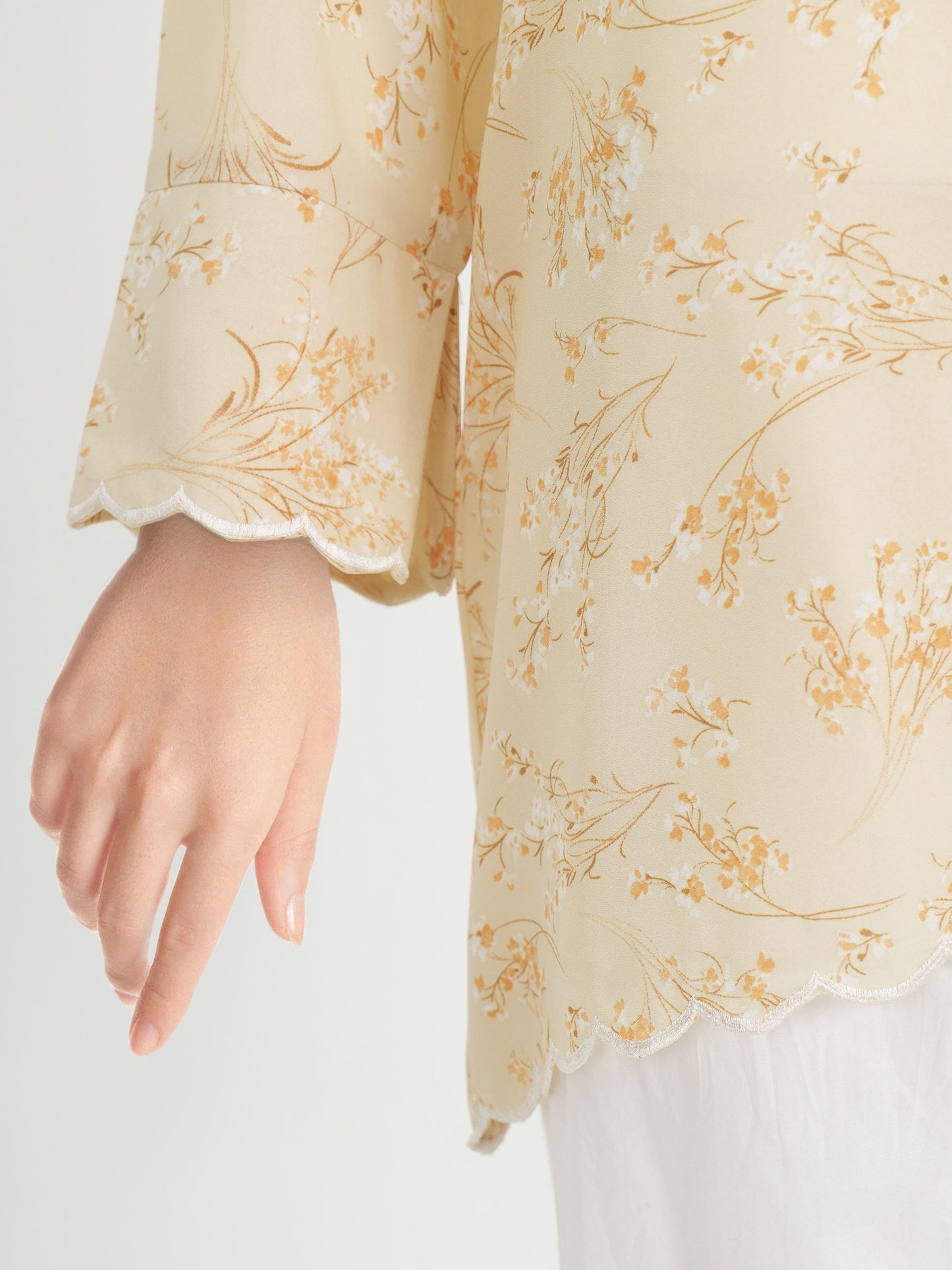 Grip Kurti-Embroidered (Pret)