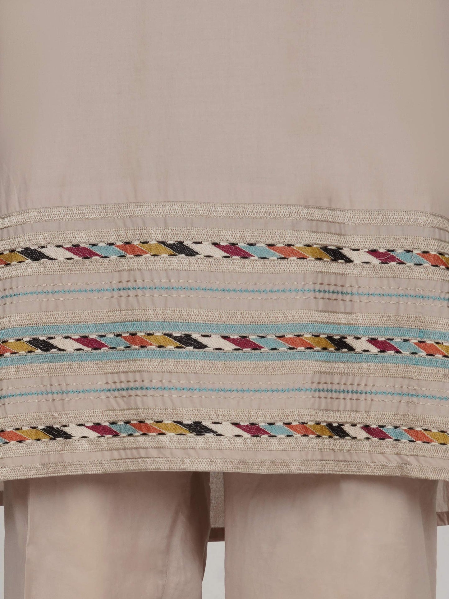 2 Piece Lawn Suit- Embroidered (Pret)