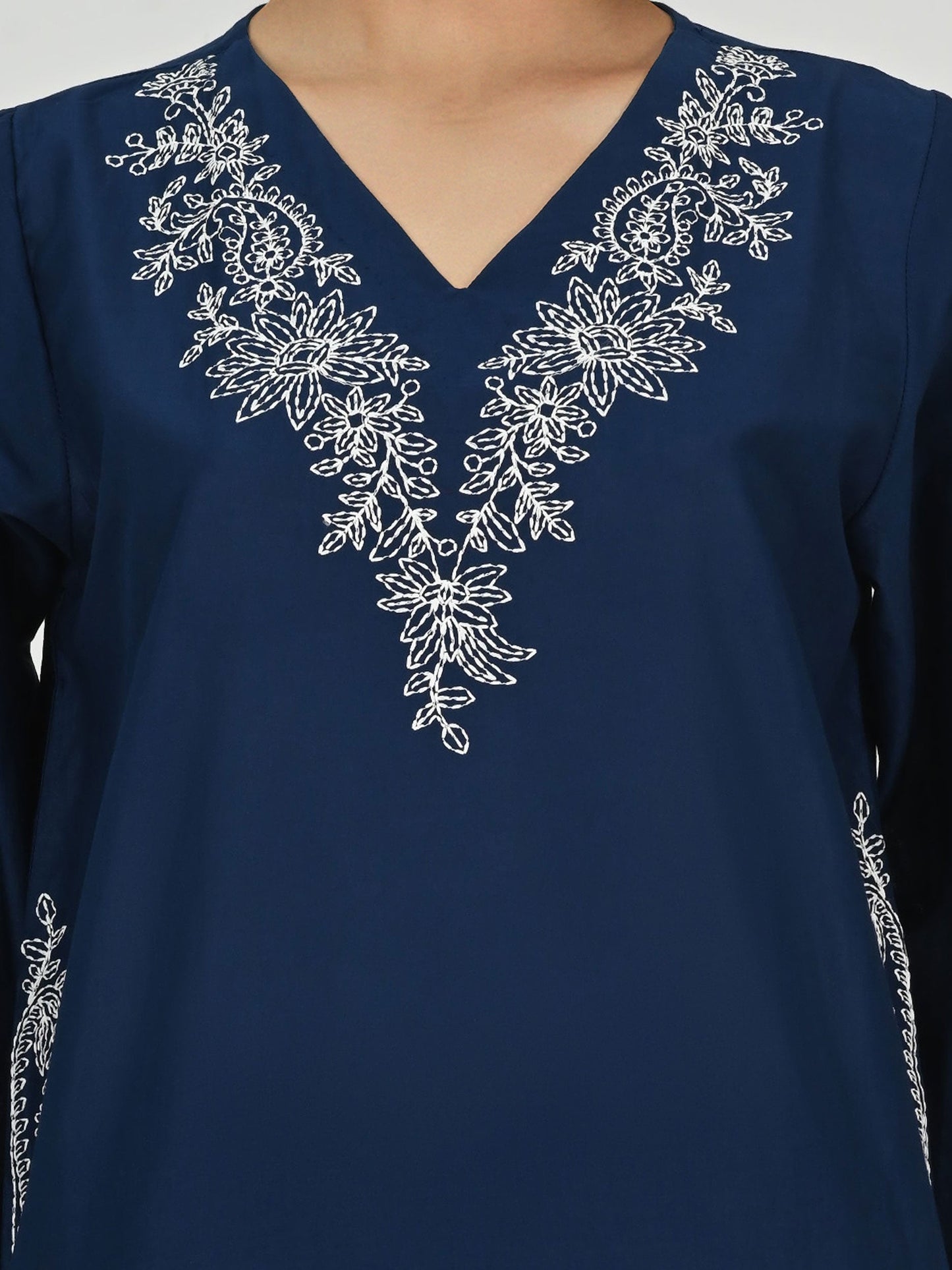 2 Piece Lawn Suit- Embroidered (Pret)