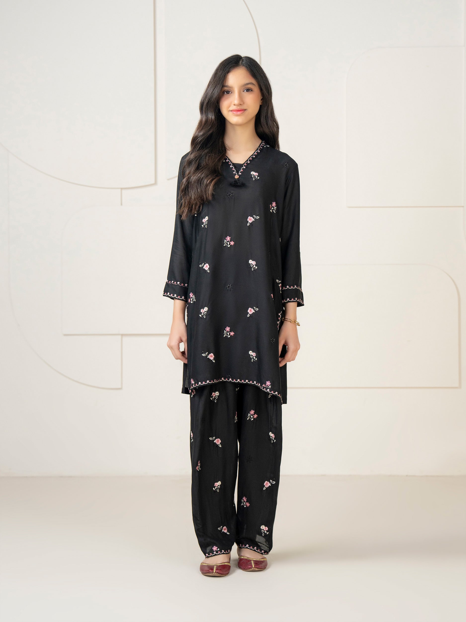 2 Piece Lawn Suit-Embroidered 2-piece-lawn-suit-embroidered