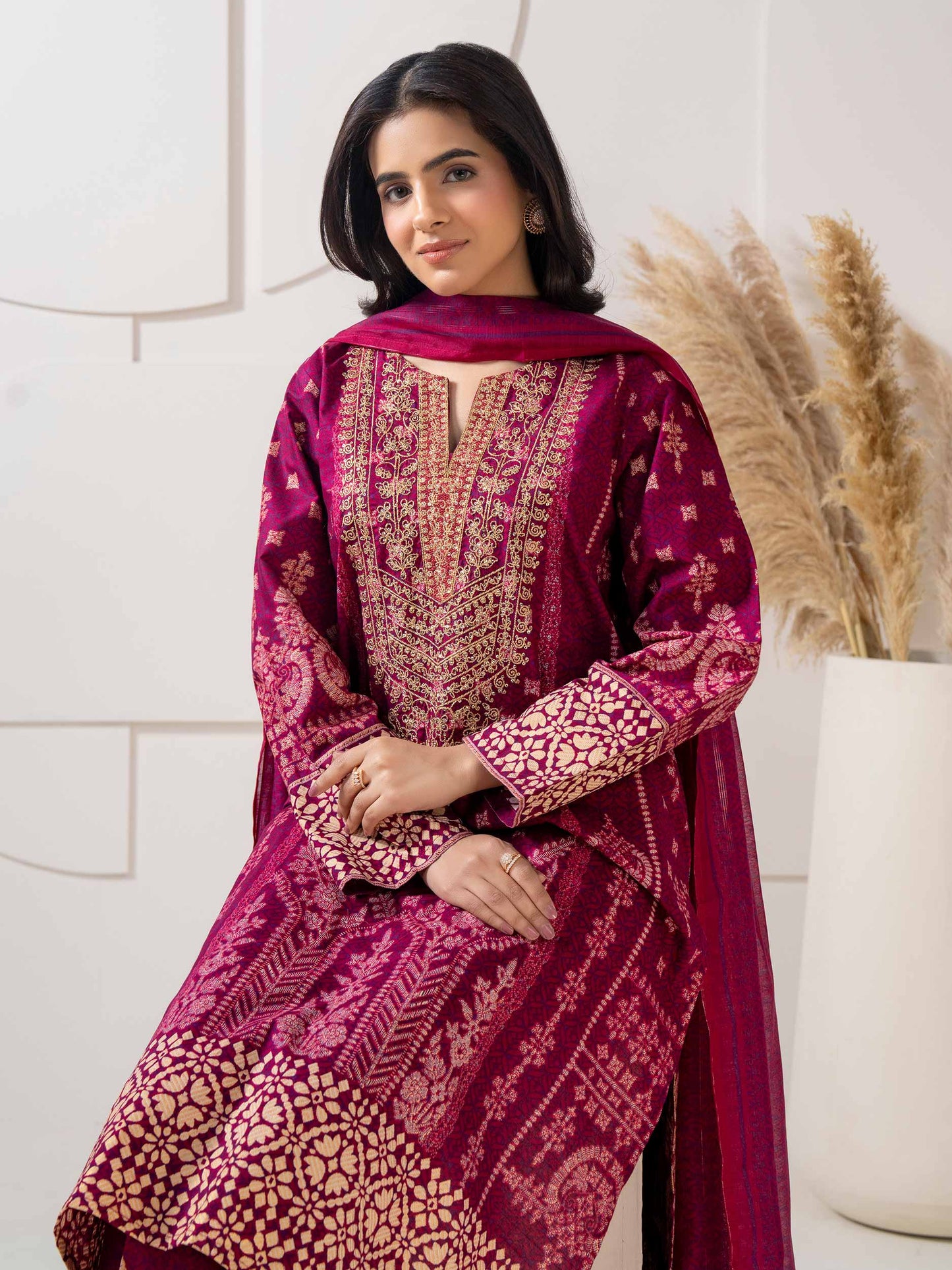 3 Piece Lawn Suit-Embroidered (Pret)
