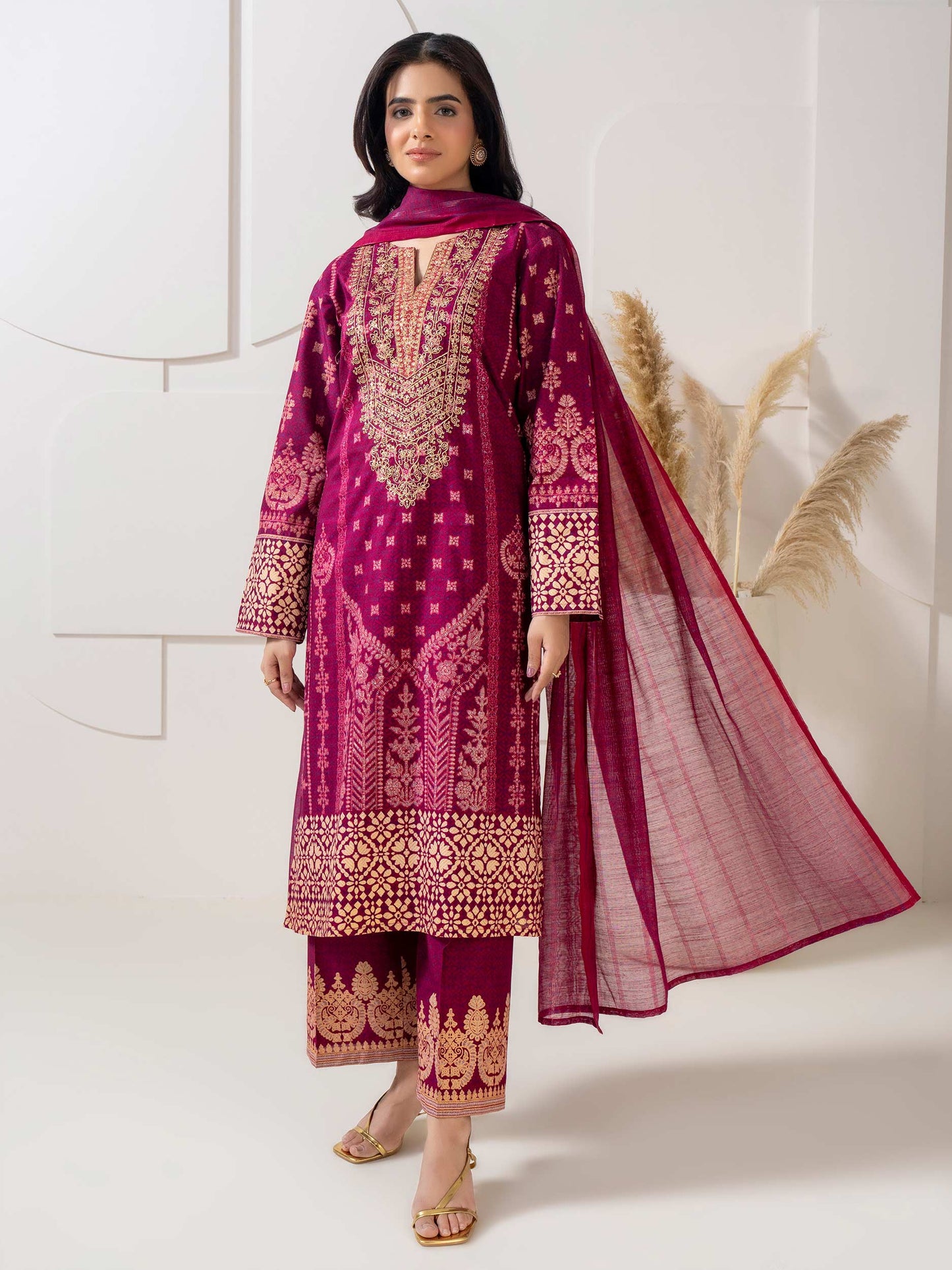 3 Piece Lawn Suit-Embroidered (Pret)