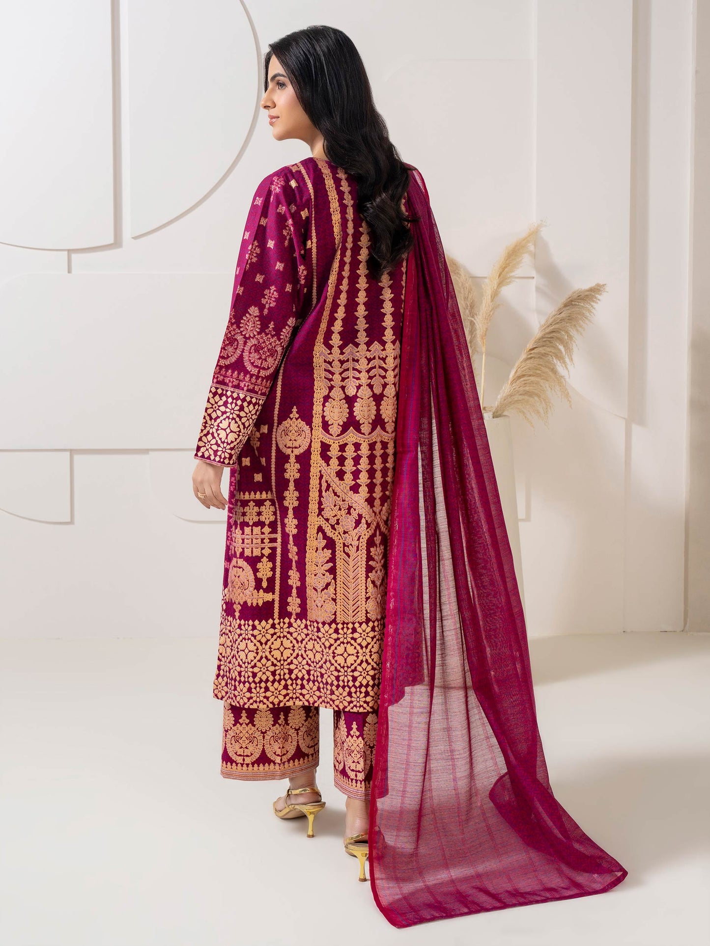 3 Piece Lawn Suit-Embroidered (Pret)