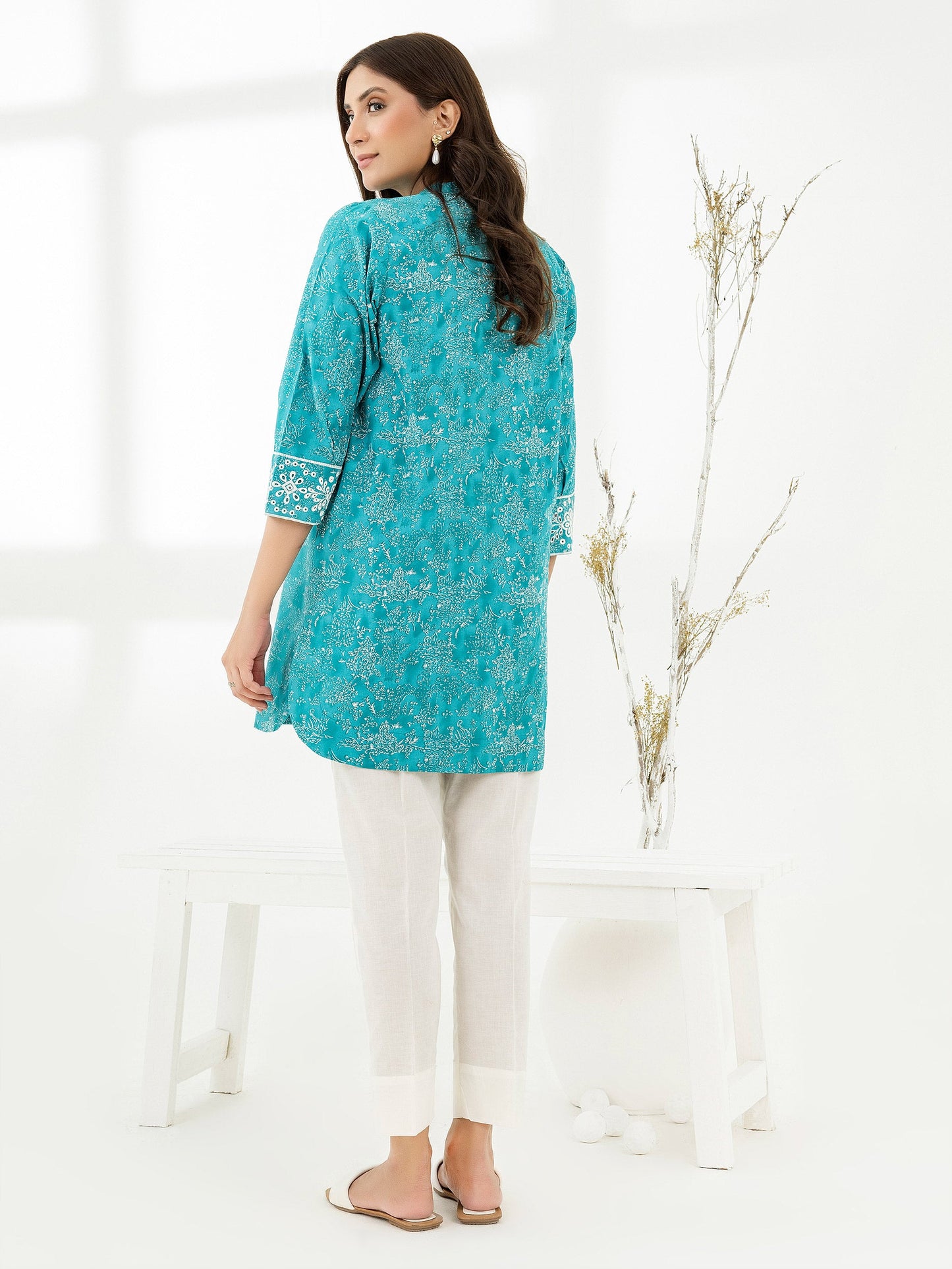 Cambric Kurti-Embroidered (Pret)