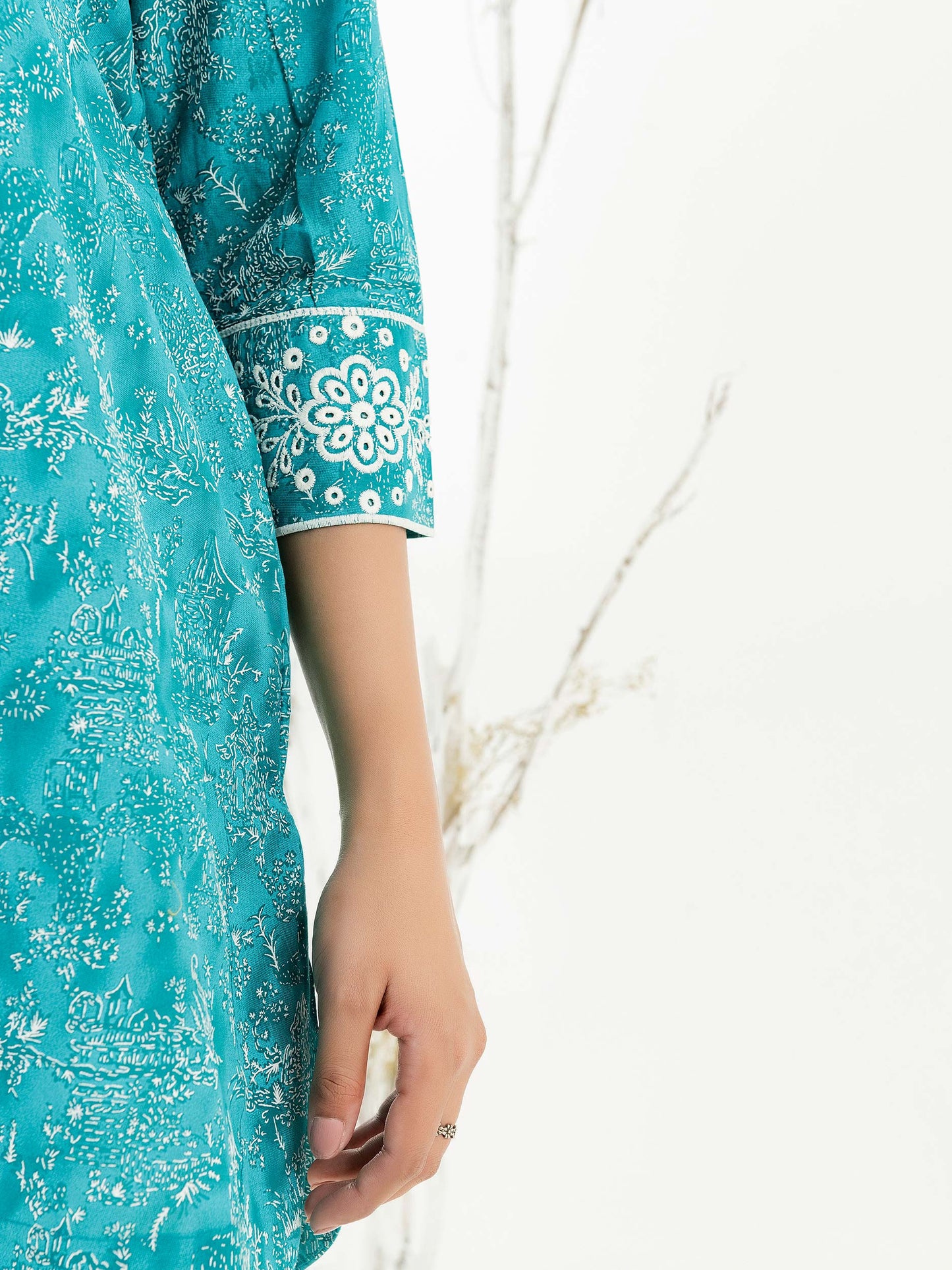 Cambric Kurti-Embroidered (Pret)