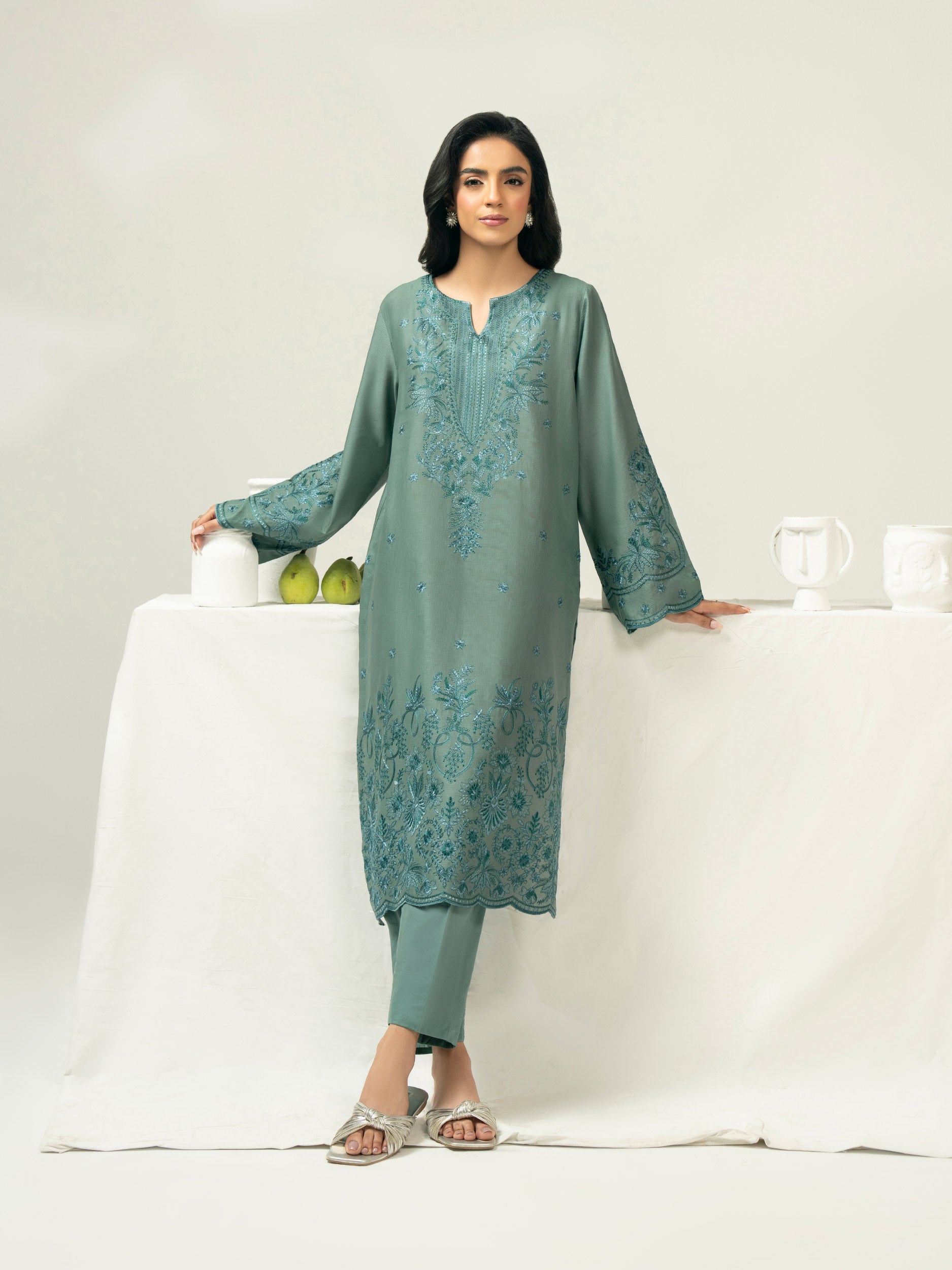 2-piece-dobby-suit-embroidered-(pret)