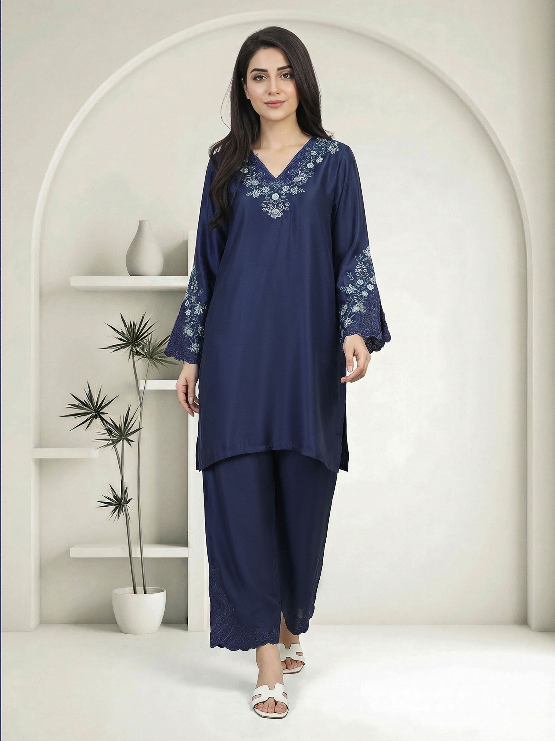 2-piece-silk-suit--embroidered-(pret)