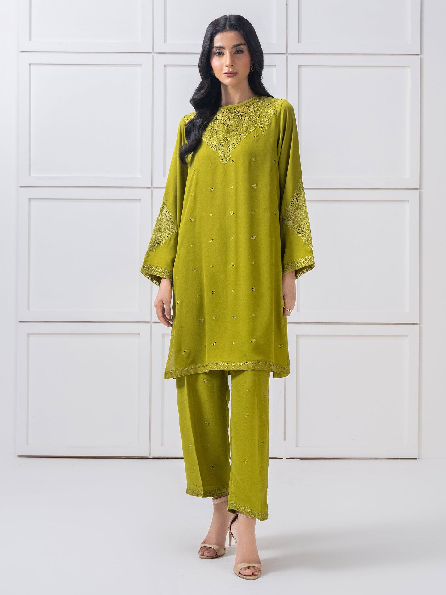 Grip Co-Ord Set-Embroidered (Pret)