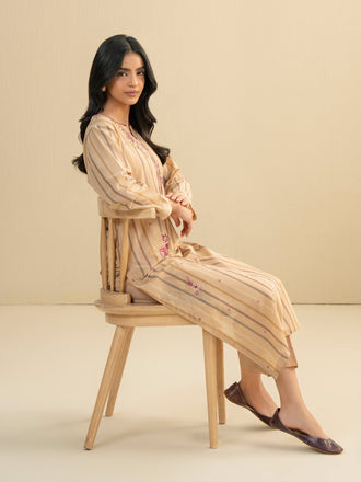 2-piece-yarn-dyed-suit-embroidered-(pret)