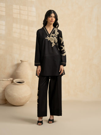 lawn-co-ord-set-embroidered-(pret)