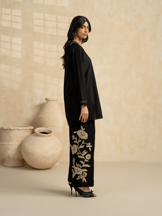 lawn-co-ord-set-embroidered-(pret)