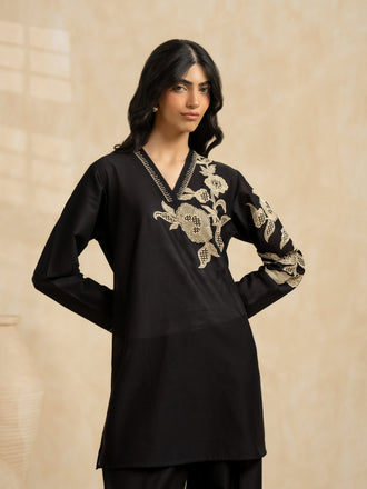 lawn-co-ord-set-embroidered-(pret)