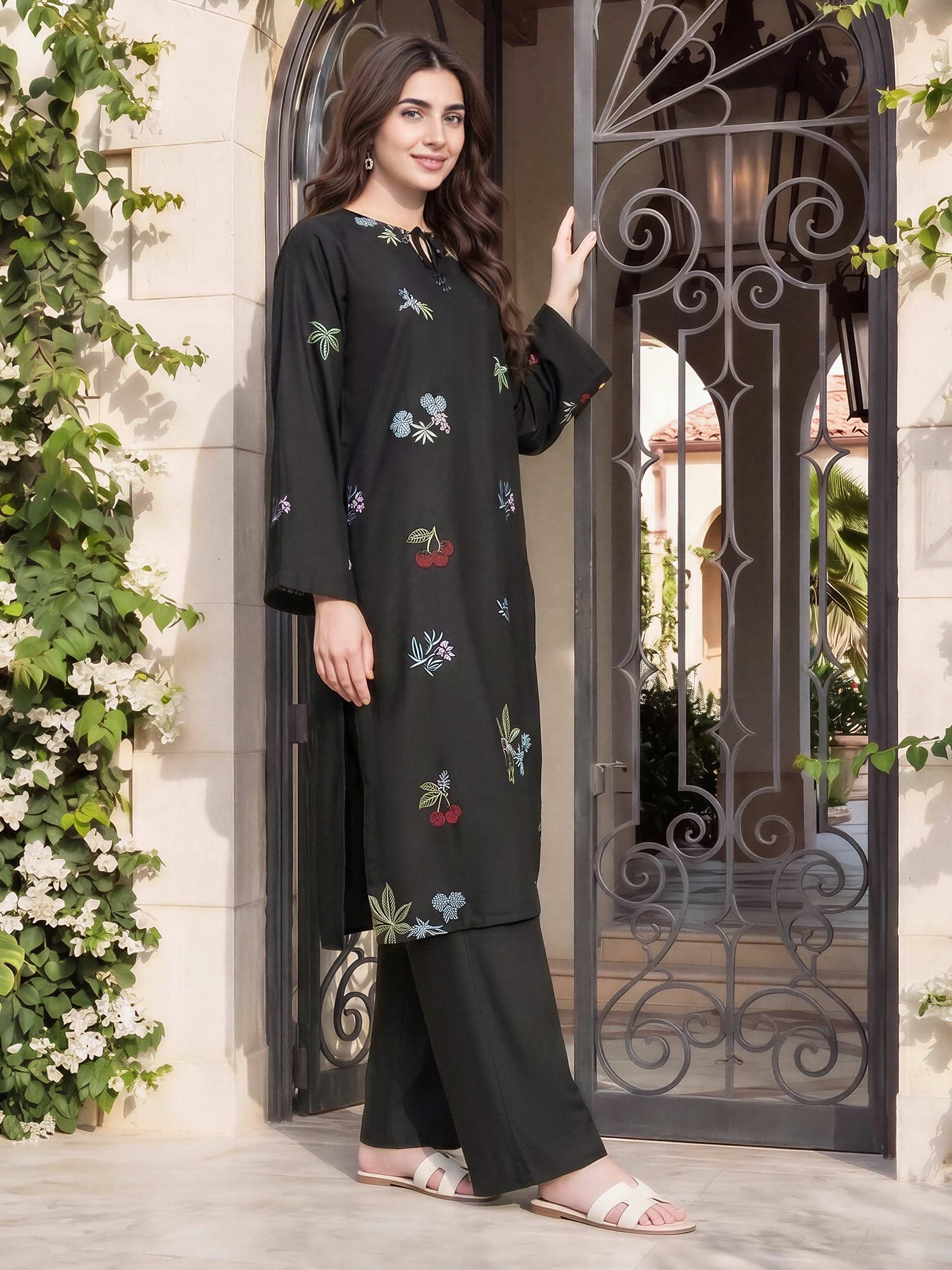 2-piece-silk-suit--embroidered-(pret)