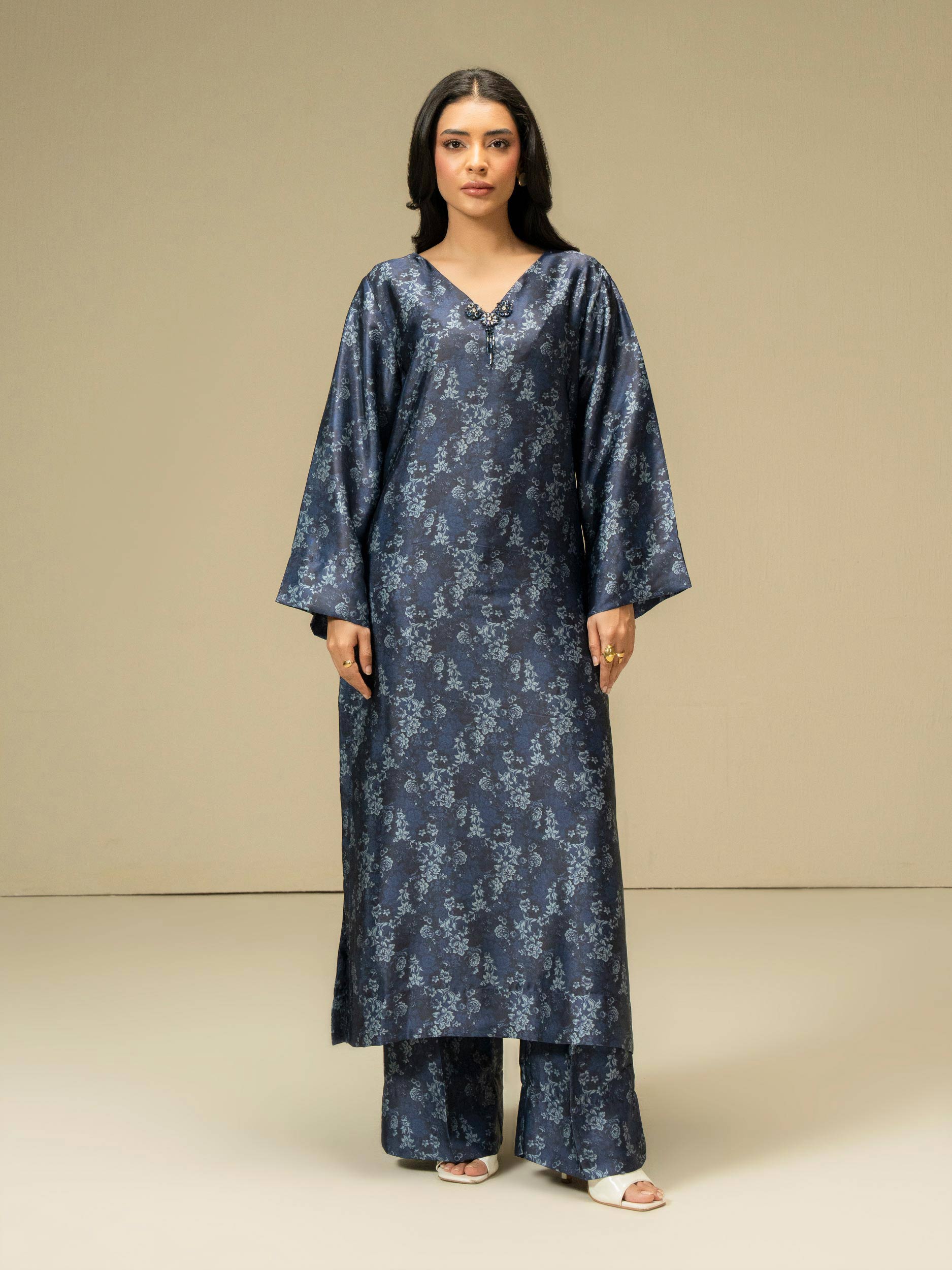 2-piece-silk-suit-printed-(pret)