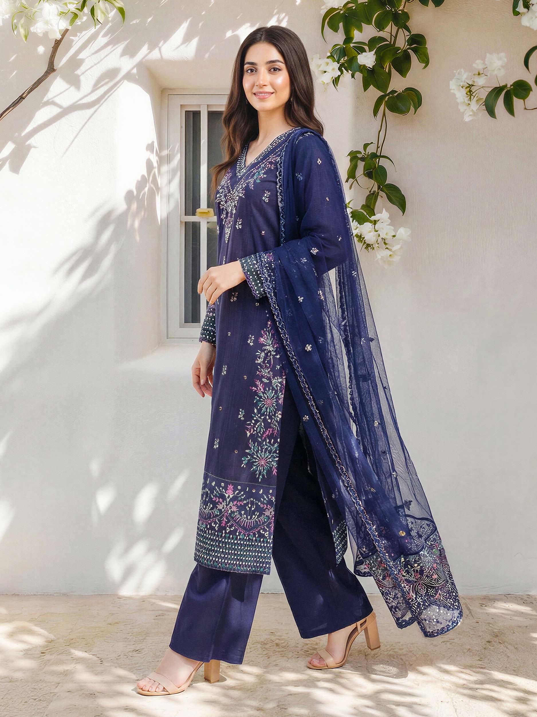 3-piece-lawn-suit--embroidered-(pret)