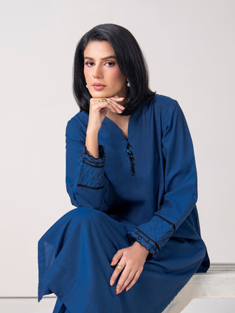 2-piece-yarn-dyed-suit--embroidered-(pret)