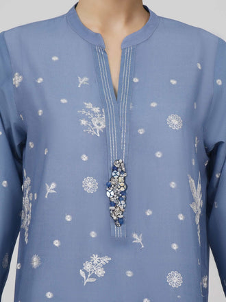 2-piece-lawn-suit--embroidered-(pret)