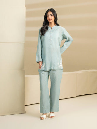 2-piece-yarn-dyed-suit-embroidered-(pret)