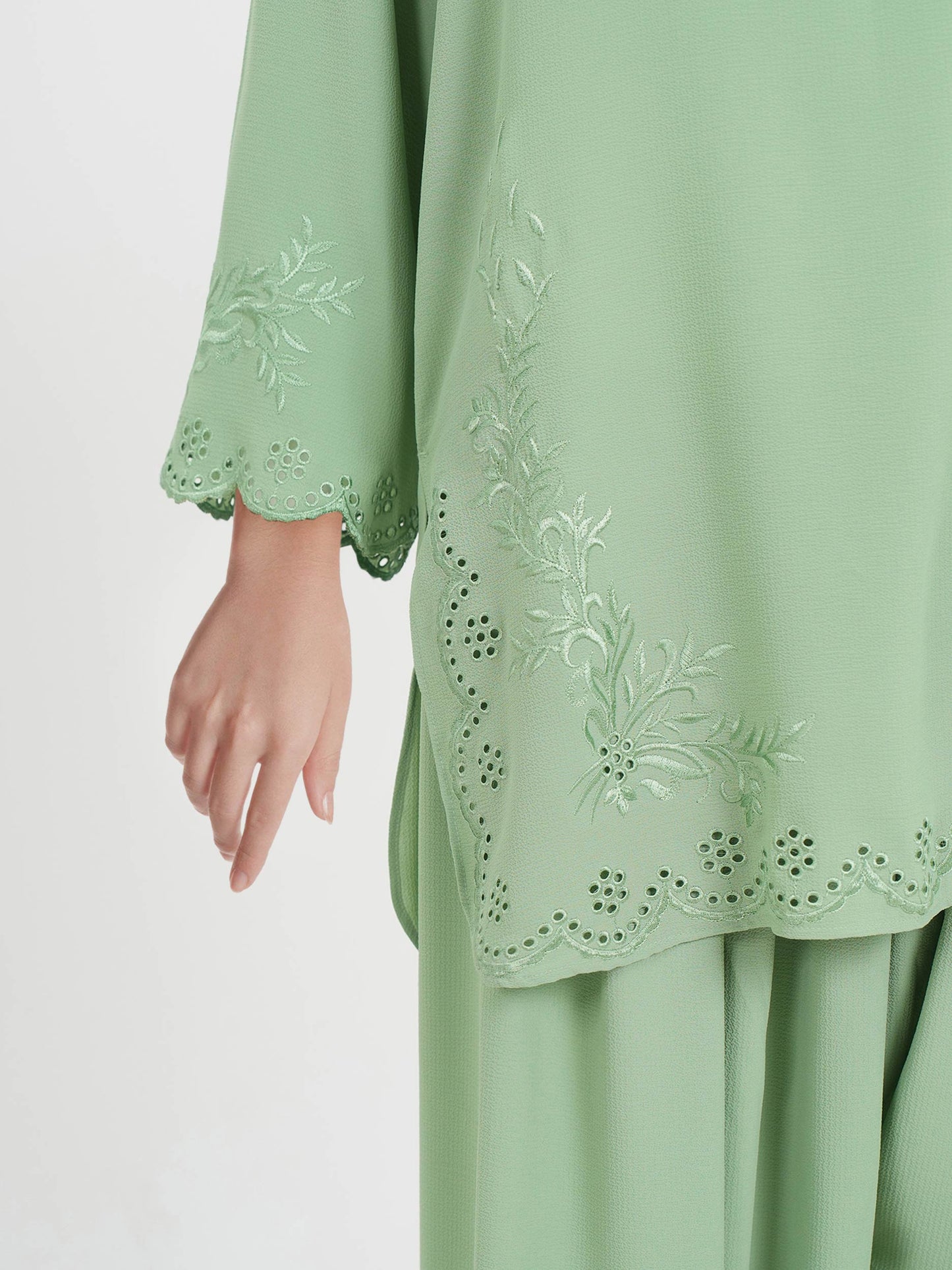 Grip Co-ord set- Embroidered