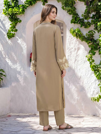 2-piece-silk-suit--embroidered-(pret)