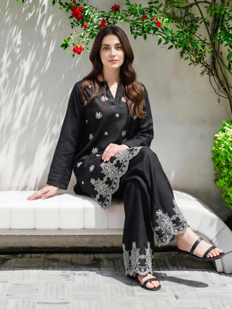 2-piece-silk-suit--embroidered-(pret)