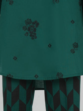 2-piece-lawn-suit--embroidered-(pret)