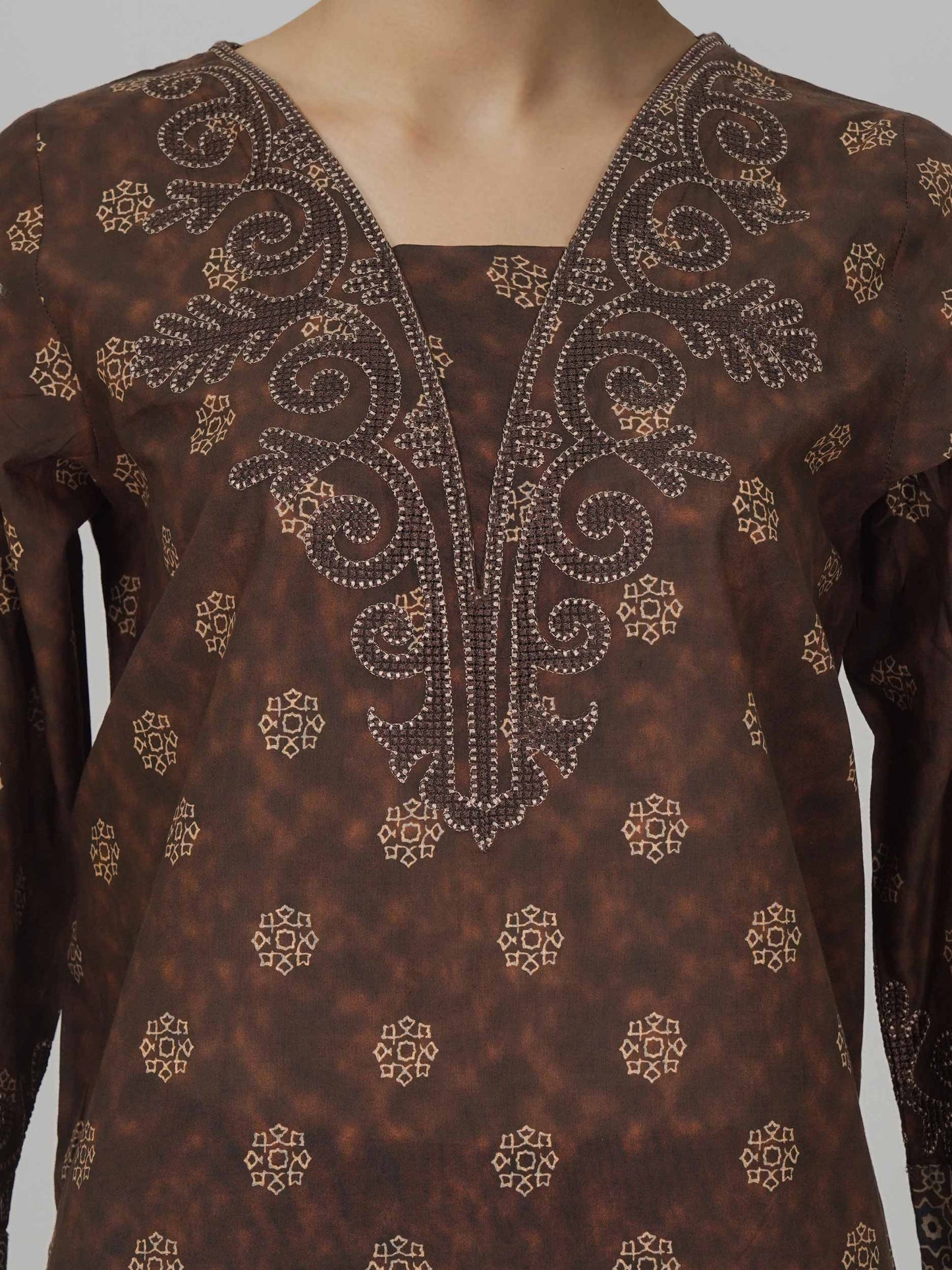 2 Piece Lawn Suit- Embroidered (Pret)