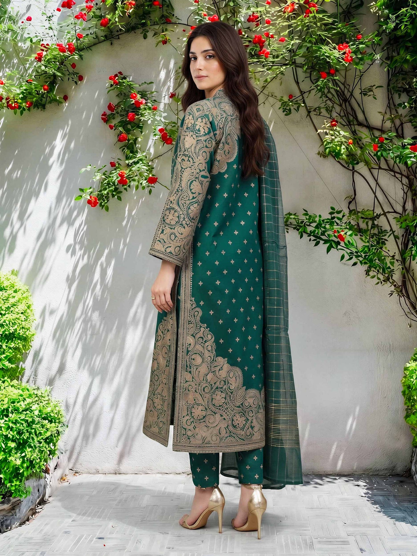 3 Piece Lawn Suit (Pret)