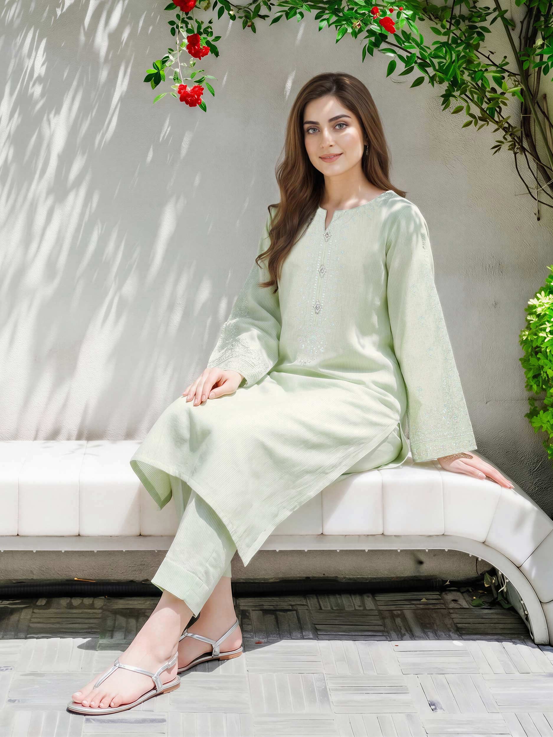 2-piece-lawn-missouri-suit--embroidered-(pret)