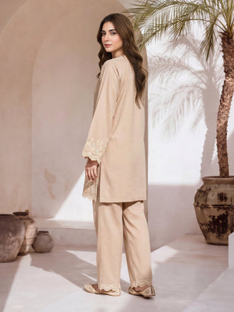 yarn-dyed-co-ord-set--embroidered