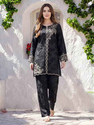 2-piece-silk-suit--embroidered-(pret)