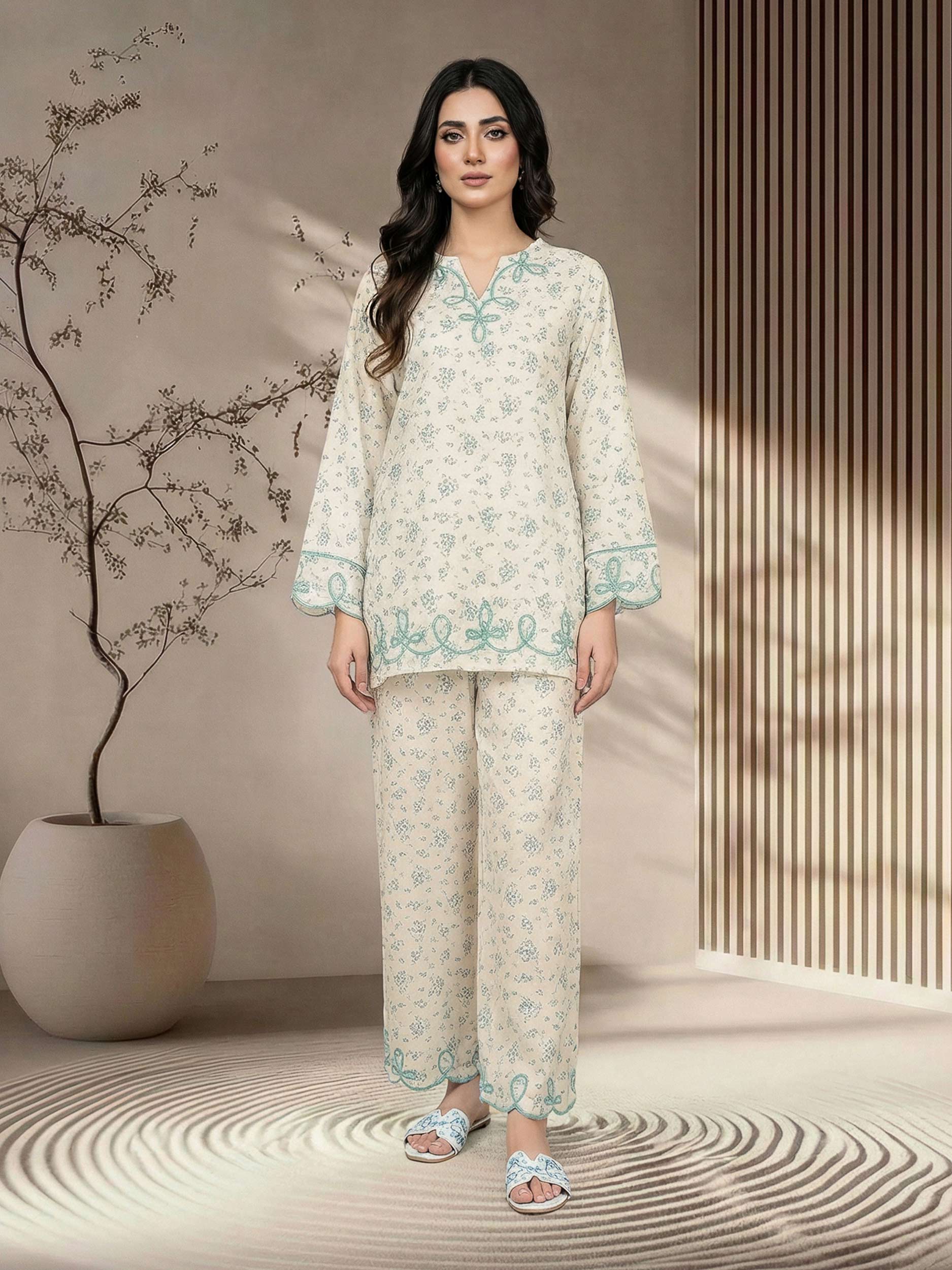grip-co-ord-set--embroidered