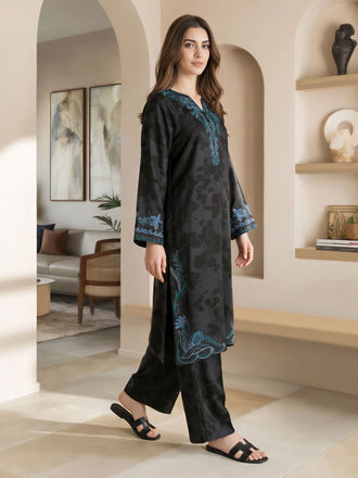2-piece-silk-suit--embroidered-(pret)