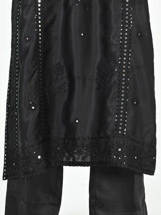 2-piece-silk-suit--embroidered-(pret)