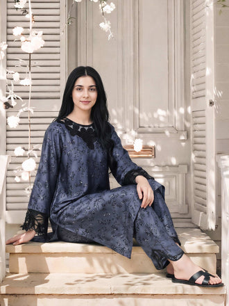 2-piece-silk-suit--embroidered-(pret)