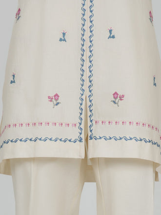 2-piece-lawn-suit--embroidered-(pret)