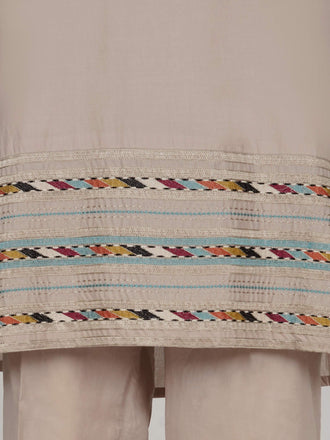 2-piece-lawn-suit--embroidered-(pret)