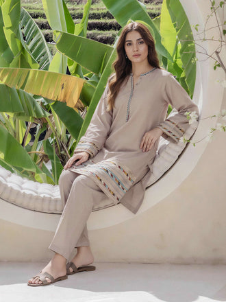 2-piece-lawn-suit--embroidered-(pret)