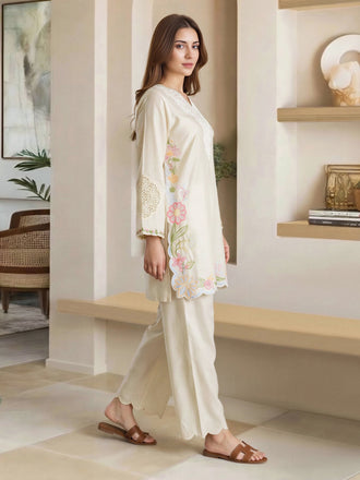 2-piece-satin-suit--embroidered-(pret)