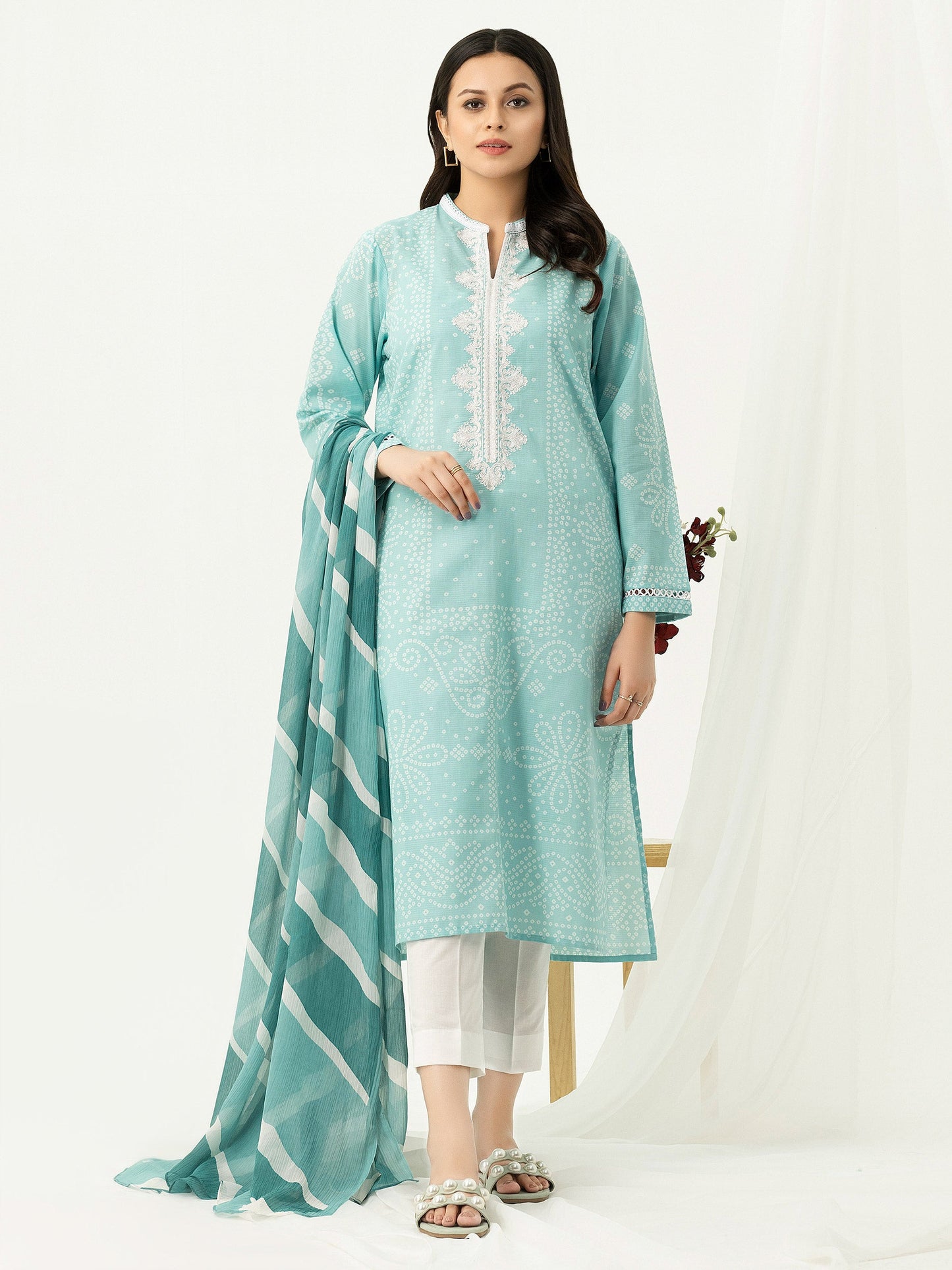 2 Piece Textured Lawn Suit-Embroidered (Pret)