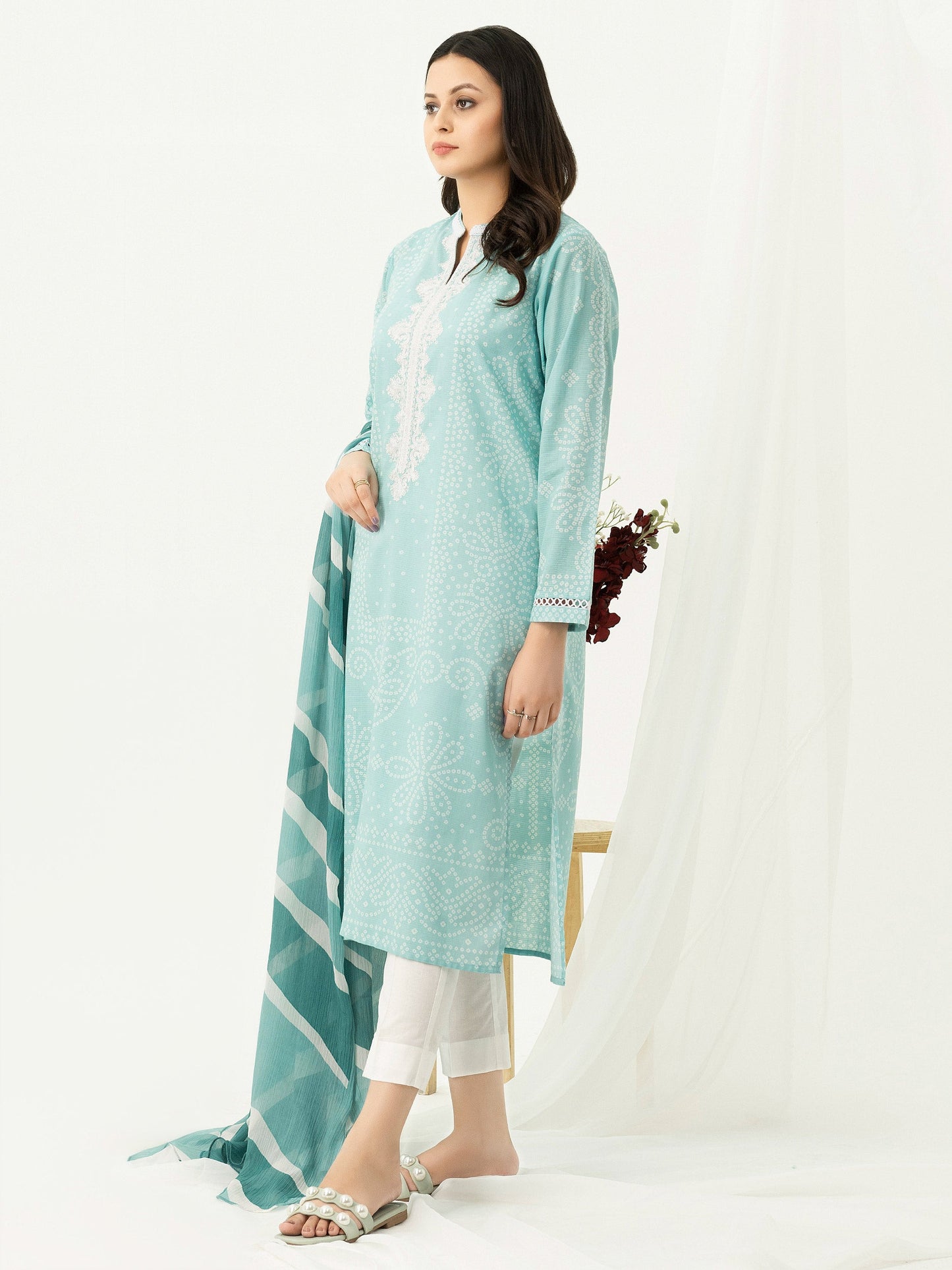 2 Piece Textured Lawn Suit-Embroidered (Pret)