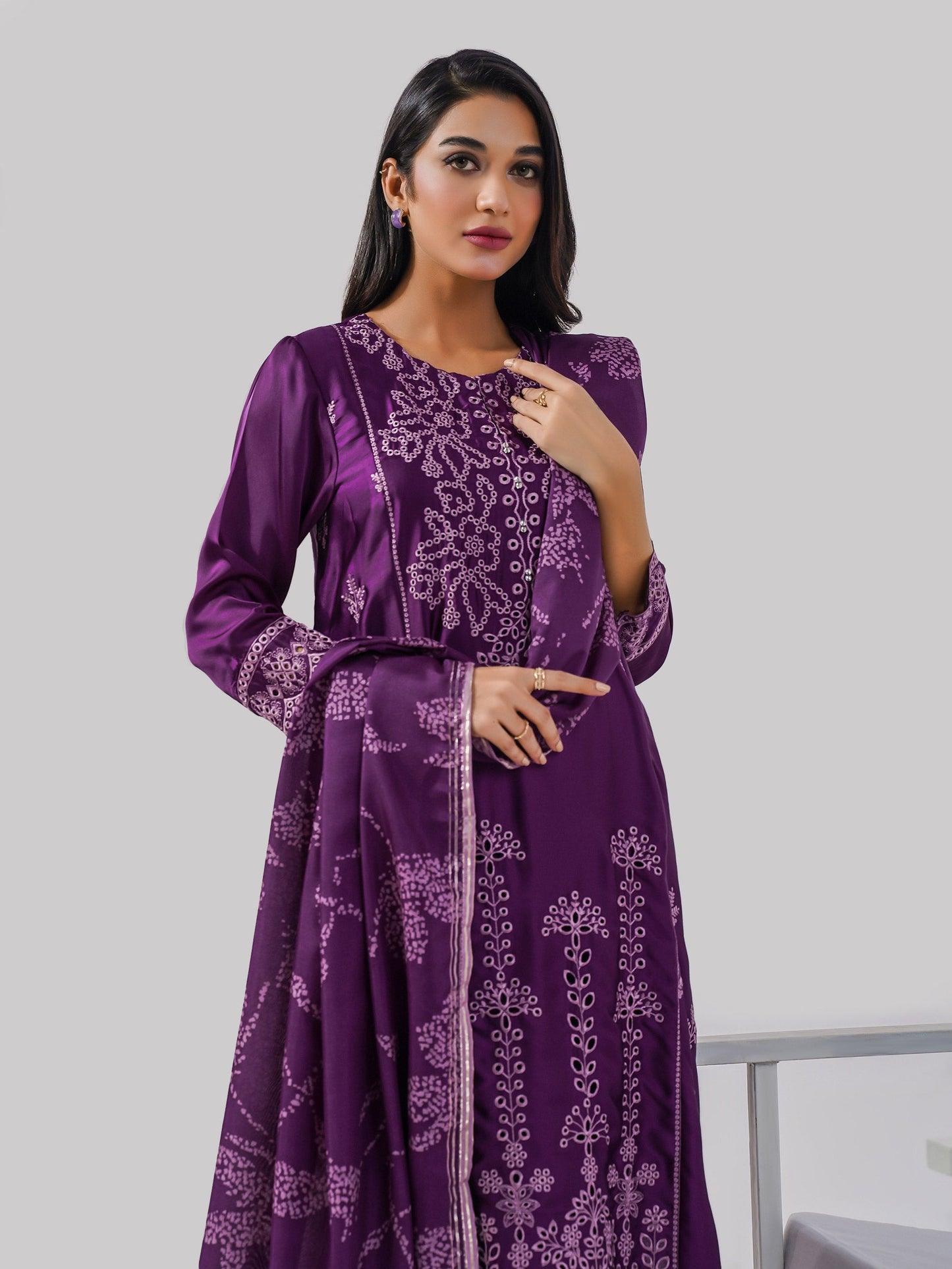 3 Piece Silk Suit-Embroidered (Pret)