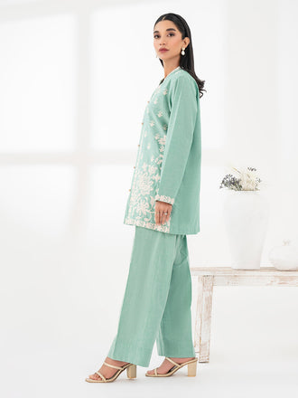 2-piece-yarn-dyed-suit--embroidered-(pret)