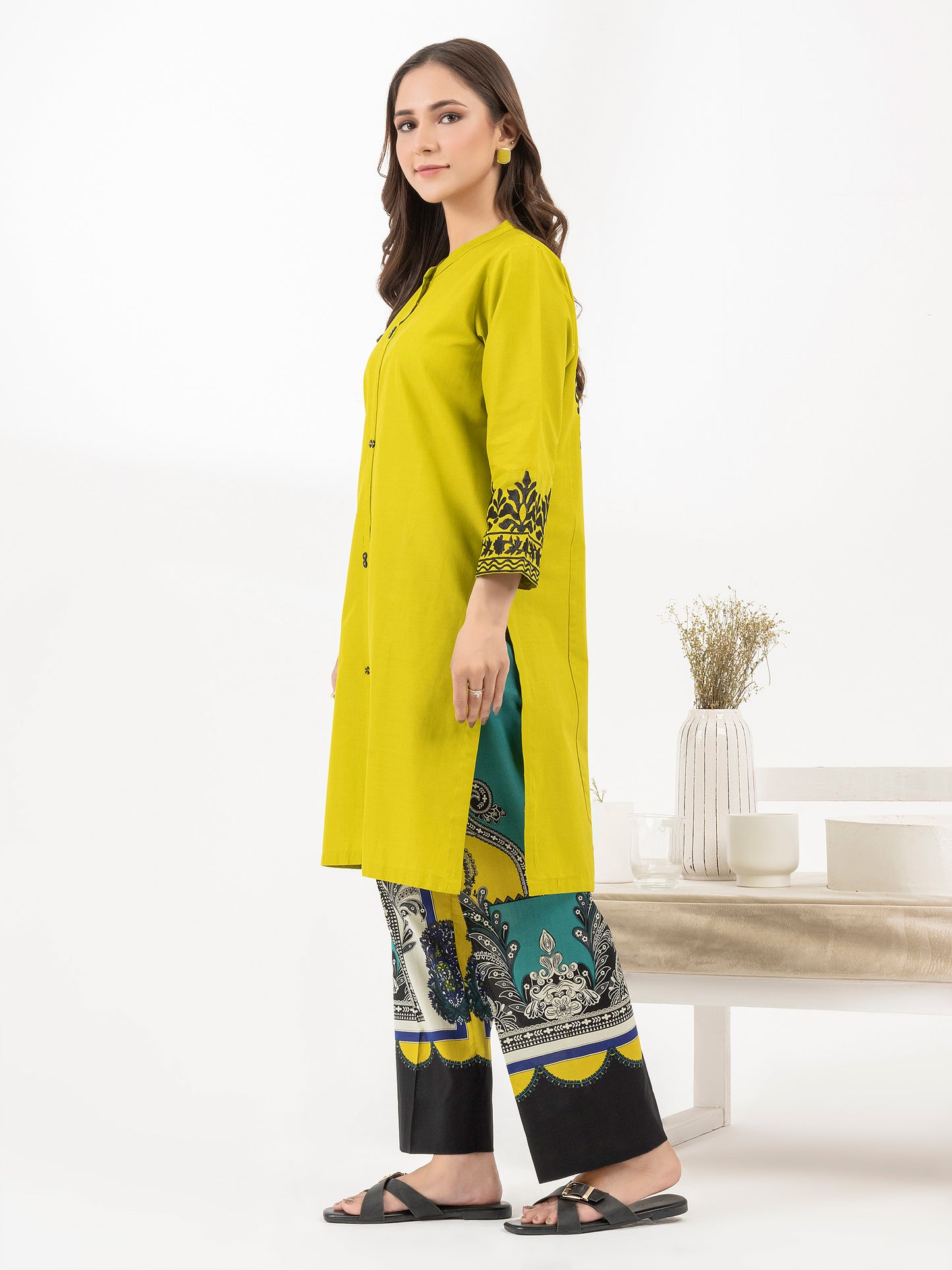 2 Piece Lawn Suit-Embroidered (Pret)