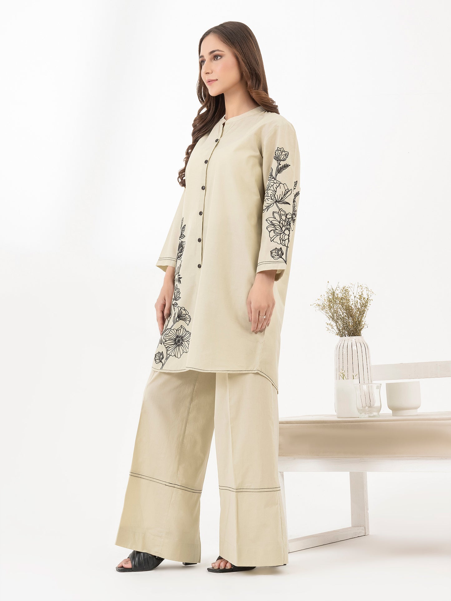 2 Piece Lawn Suit-Embroidered (Pret)